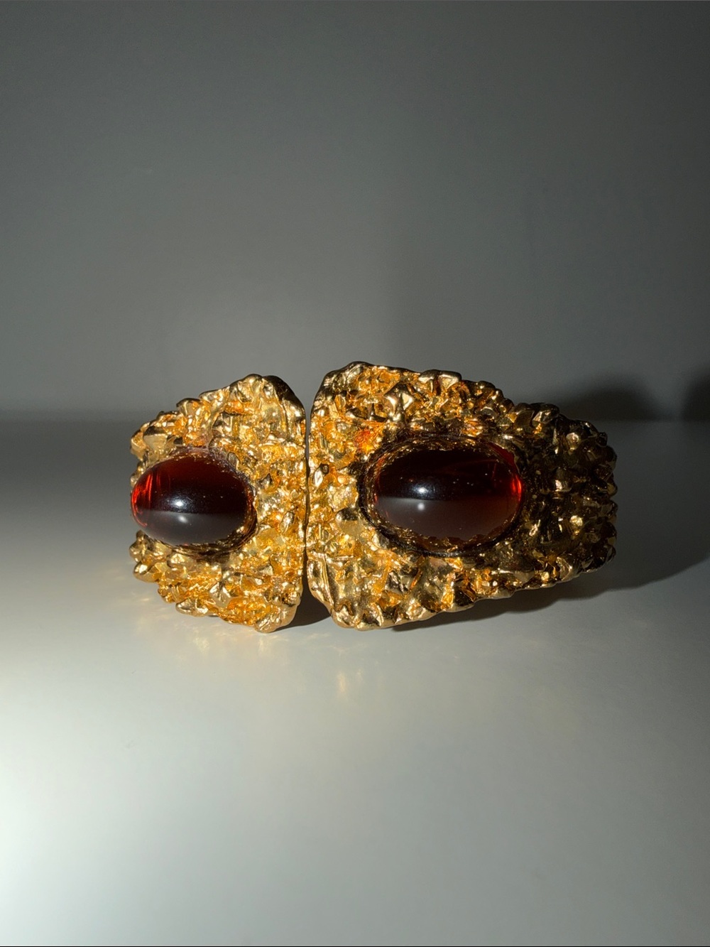 Stunning Vintage Gold-Tone Nugget & Garnet Or Amber Stone Chunky Hinge Bracelet - Picture 10 of 10